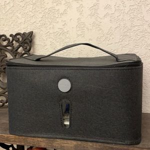 LED sanitizing travel case